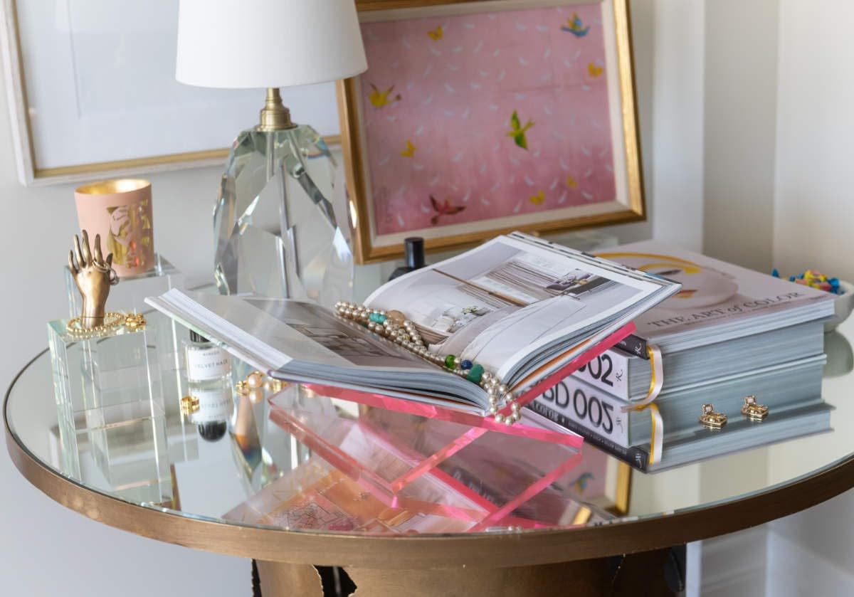 Acrylic Book Stand With Clear Display Holder