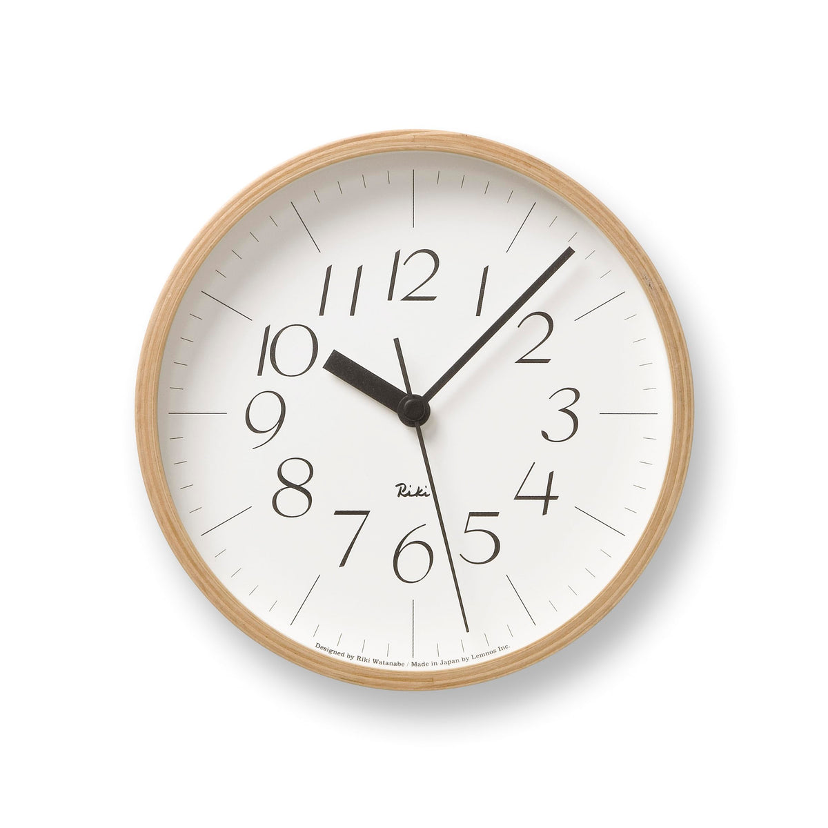Minimal Wall Clock With Easy-Read Number Display