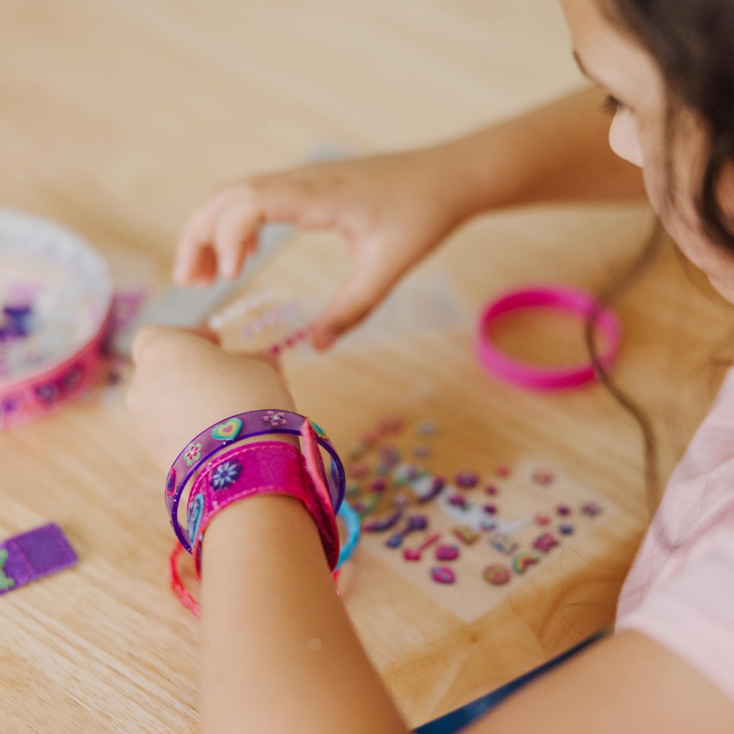 Kids Bracelet Craft Kit With 100+ Sparkle Stickers