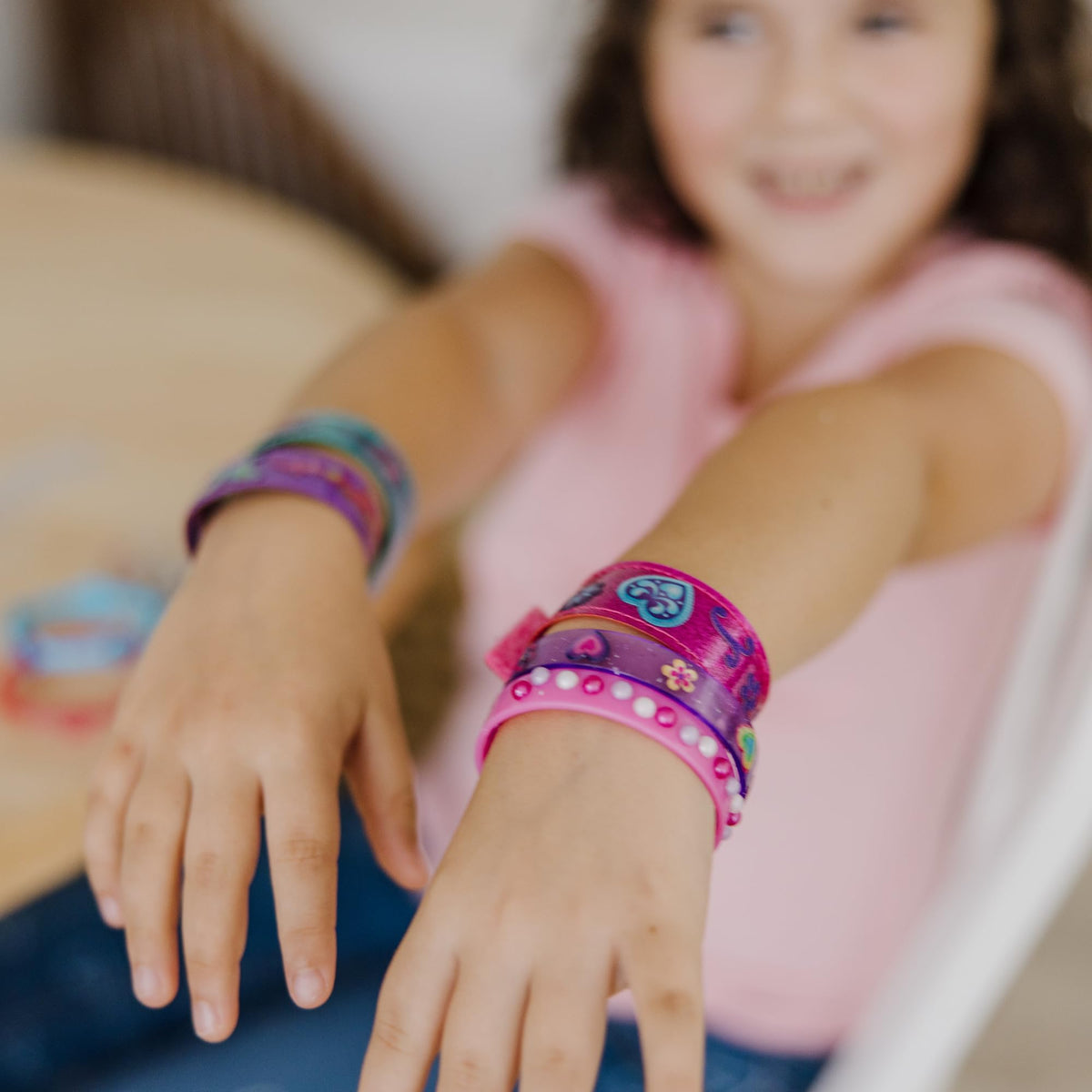 Kids Bracelet Craft Kit With 100+ Sparkle Stickers