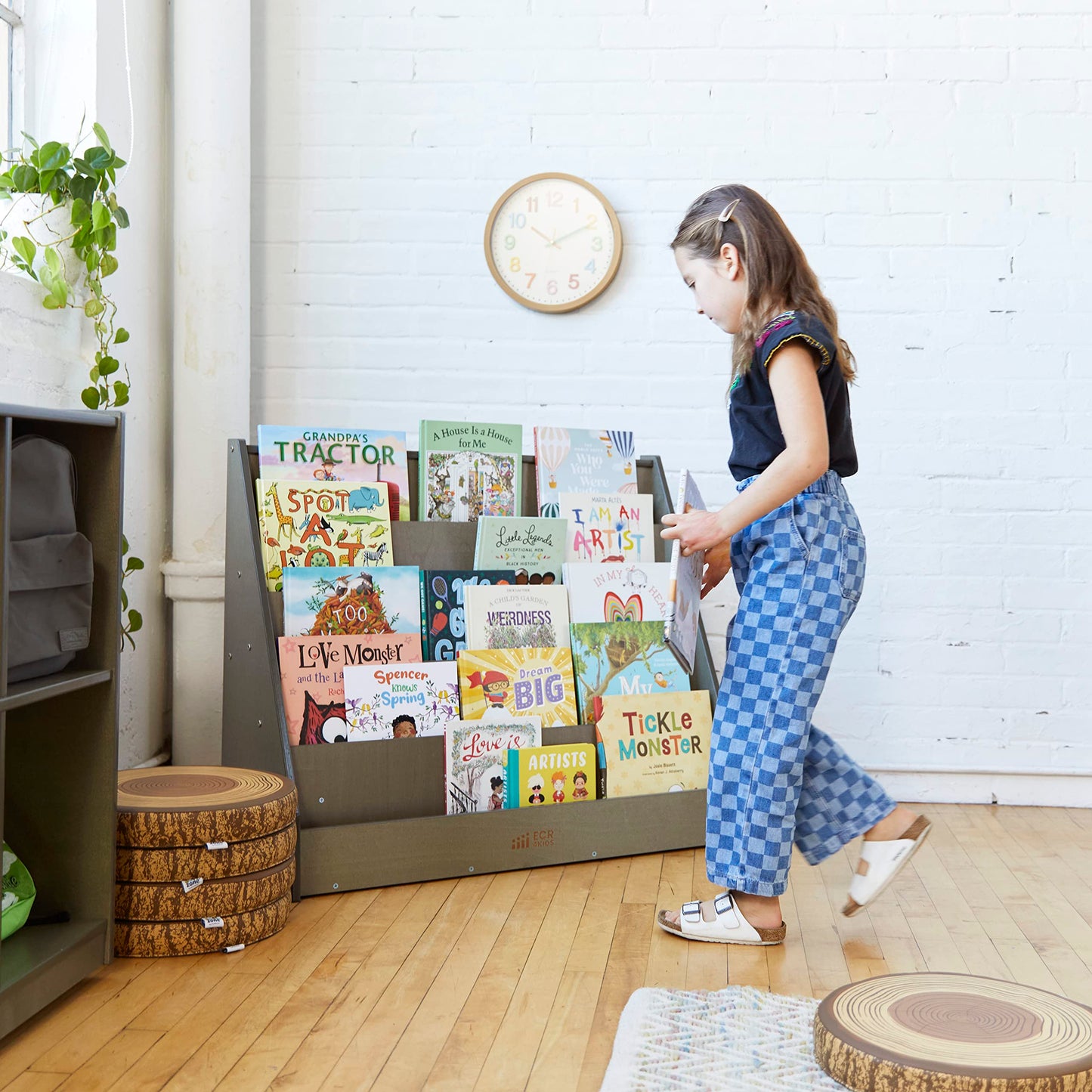 Kids Single-Sided Book Display for Easy-Access Storage